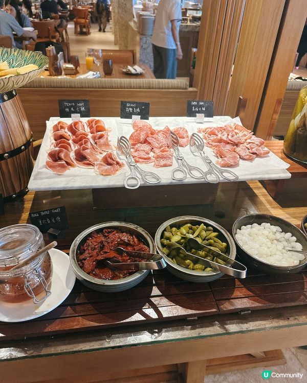 紅磡嘉里酒店自助餐🤤！維港靚景！