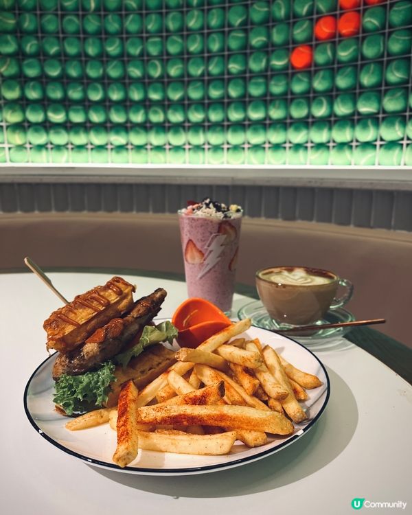 啟德體育園美食新蒲點！🍕 澎湃拉絲火山熔岩芝士Pizza！