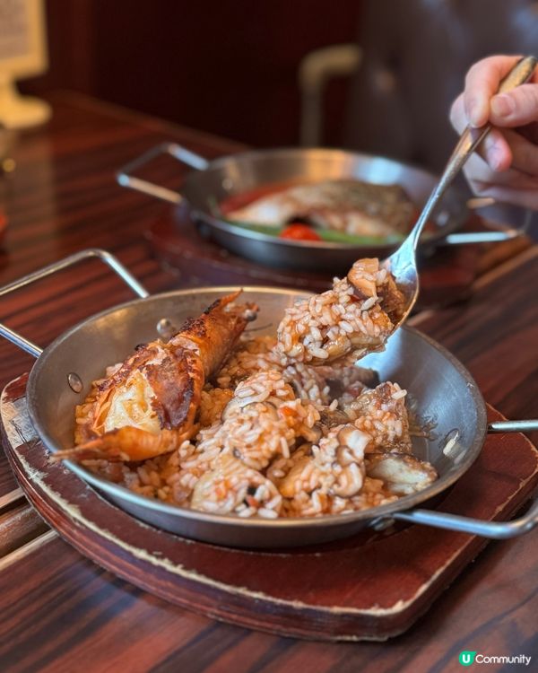 西班牙海鮮飯😋+ 煎鱸魚扒🤤！北角懷舊風西餐廳！