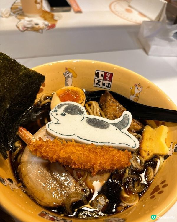 特製拉麵🍜！醬油香到爆！貓貓魚片超可愛😻！