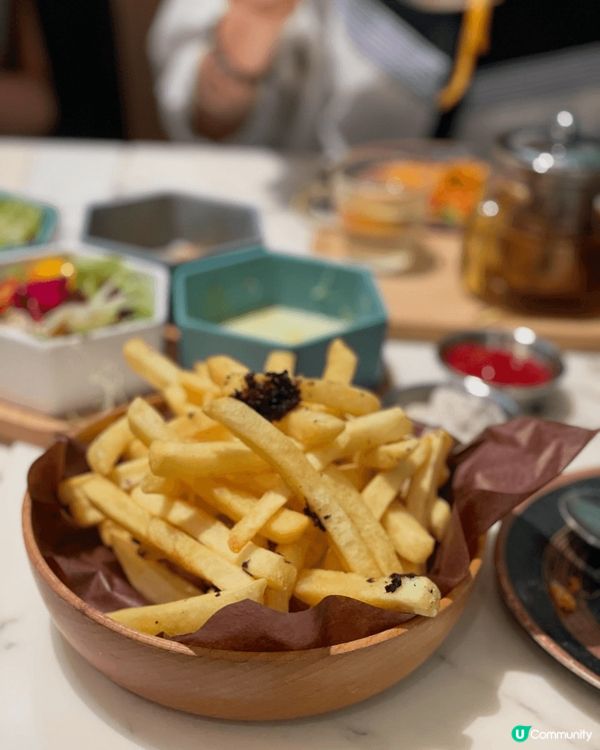 OVO CAFE——素食的高級享受，還能在花店裡用餐  