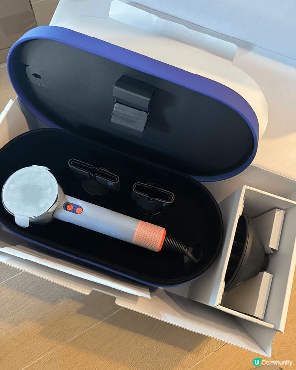 Dyson風筒HD16以先進科技和輕巧設計著稱，提供強勁氣流...