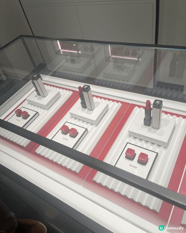 NARS 的粉底和唇膏和chanel的美妝活動與化妝體驗日與...