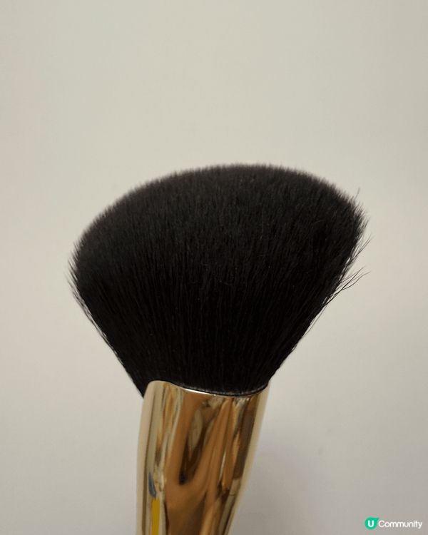 今次想同各位靚靚推介兩支性價比超高嘅化妝掃💕 