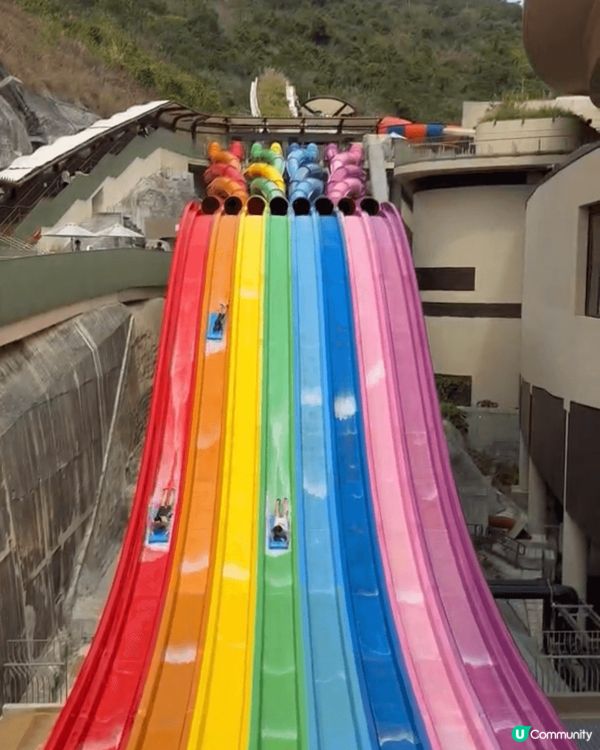 🔥夏日打卡必玩！彩虹天梯好似七彩滑梯咁，色彩繽紛又夢幻🌈💦，...