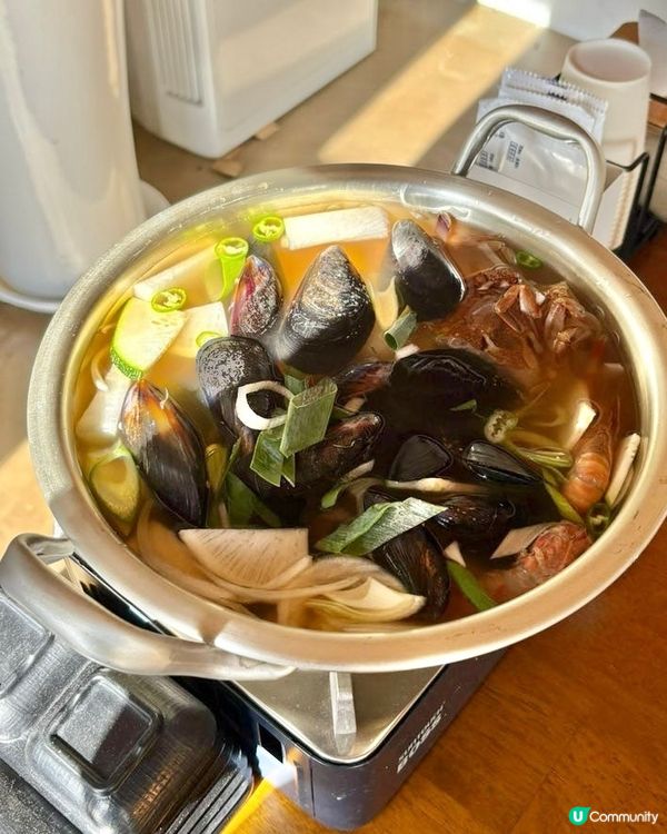 🇰🇷濟州島人氣海鮮店｜新鮮刺身＋傳統韓式配菜，聚餐打卡好選擇！