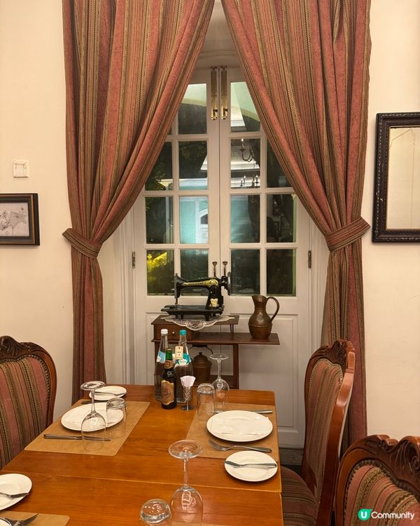 氹仔百年大宅，土生菜打卡📸！餐廳外有荷花池展覽🤩