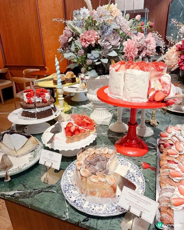 首爾爆紅貴氣復古風蛋糕Cafe