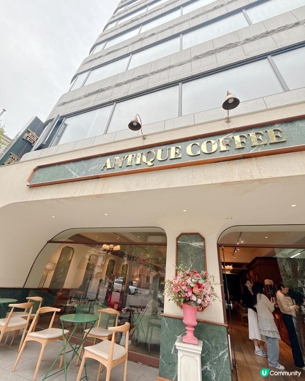 首爾爆紅貴氣復古風蛋糕Cafe