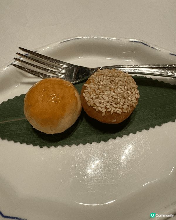 最近食的一餐生日飯，在某酒店中菜。好精緻，每一道菜都不錯。最...