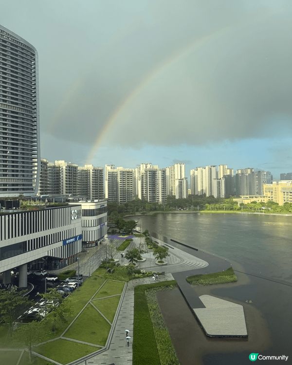 上週末造訪珠海金灣華發商都，雨後驚喜邂逅雙彩虹橫跨天際！傍晚...