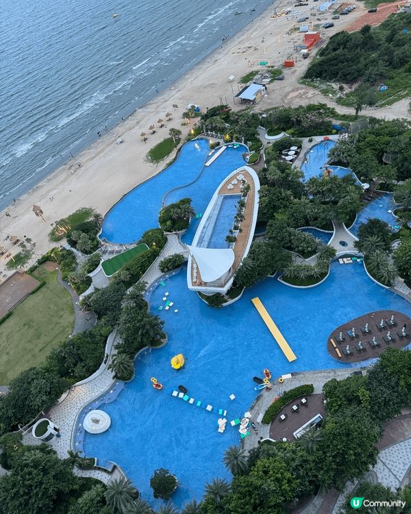 位於惠州的雙月灣檀悅都喜天麗度假酒店，全海景親子套房，內有兩...