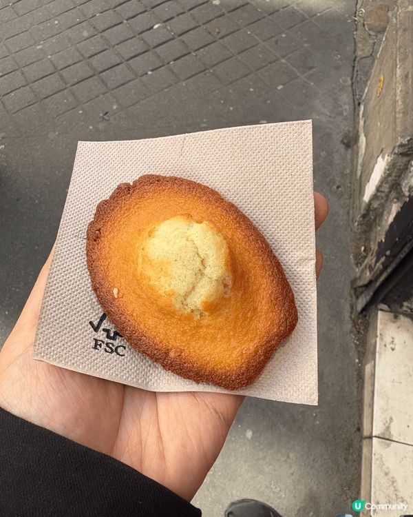 巴黎我推介的三樣食物。1: Madeline 這是新鮮出爐，...