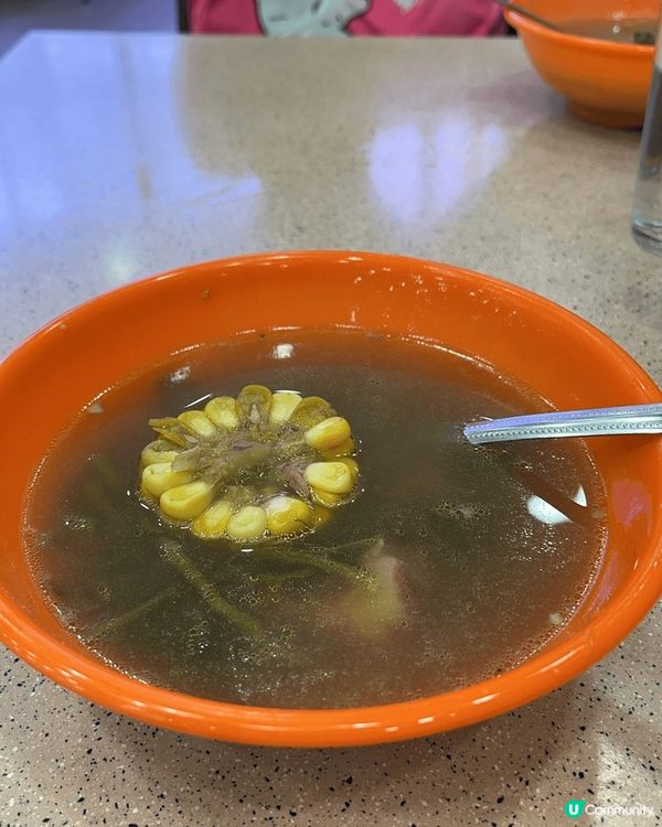 士美菲路街市大樓大排檔的星洲炒米，抵食又大碟足料送例涉及飲品...