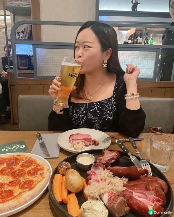 Friday Pizza Night😋🍕