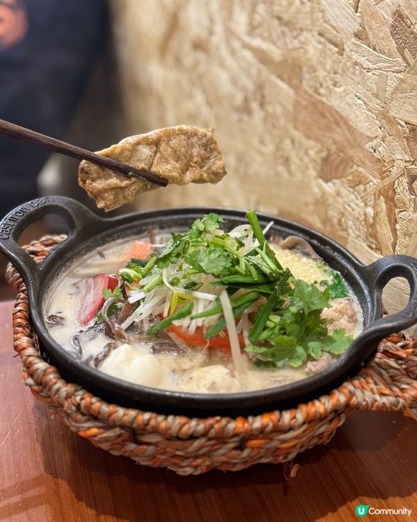 旺角米線唔夠食任添?! 麻辣雲耳拍青瓜😋新疆雞翼勁正！🌶️