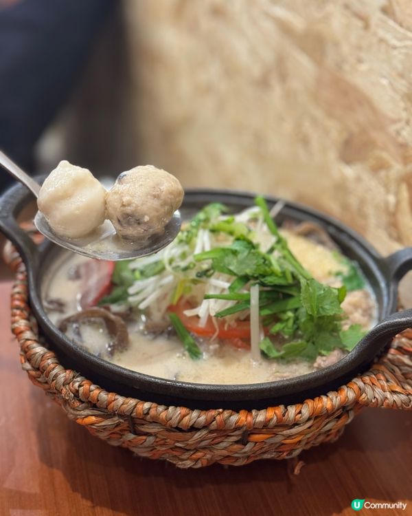 旺角米線唔夠食任添?! 麻辣雲耳拍青瓜😋新疆雞翼勁正！🌶️