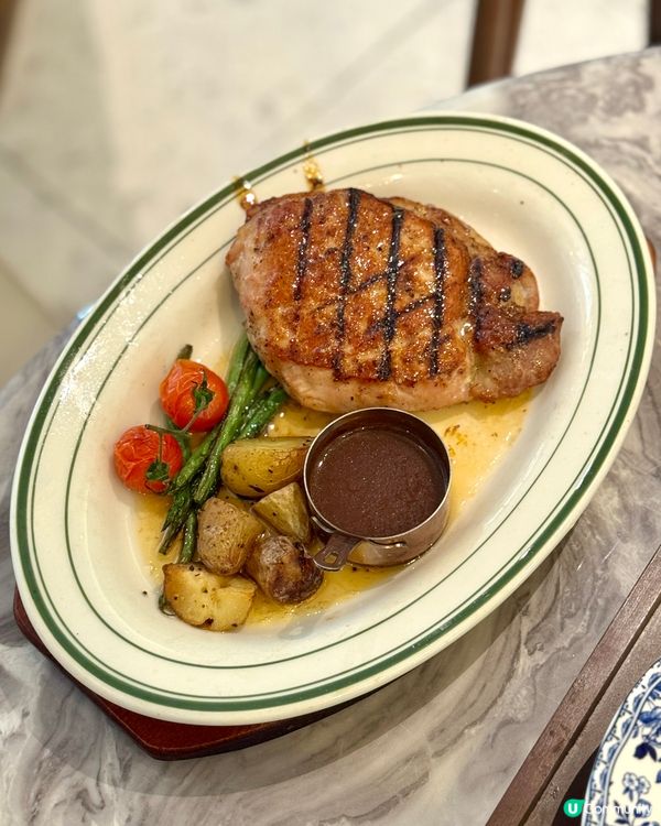 銅鑼灣· ROYAL INN 