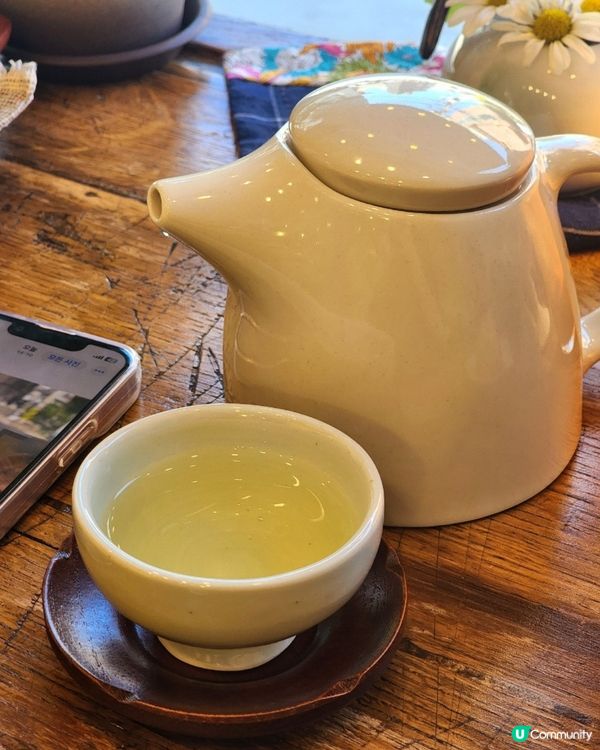 🇰🇷韓國梨泰院靜靜歎茶｜紅茶＋手工鬆餅🍓☕