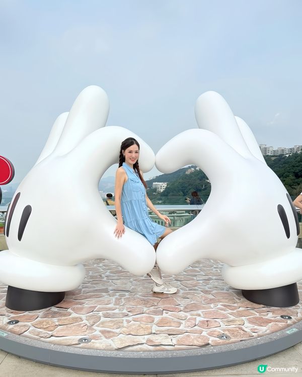 迪士尼粉絲注意！山頂纜車變身盛夏慶典 🏖️