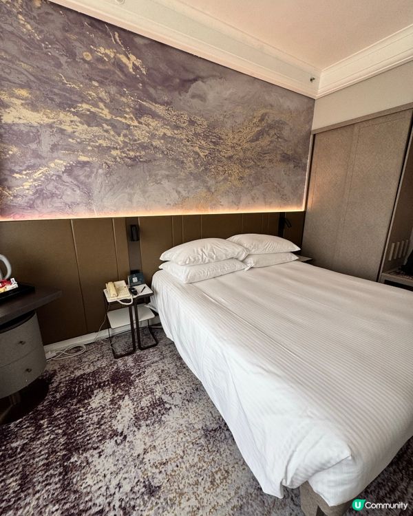 位於紅磡，享有海景的酒店