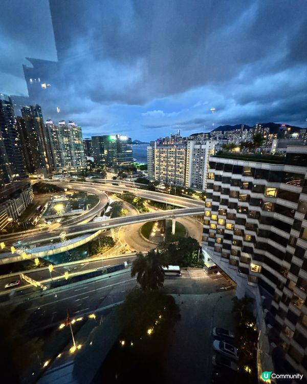 位於紅磡，享有海景的酒店