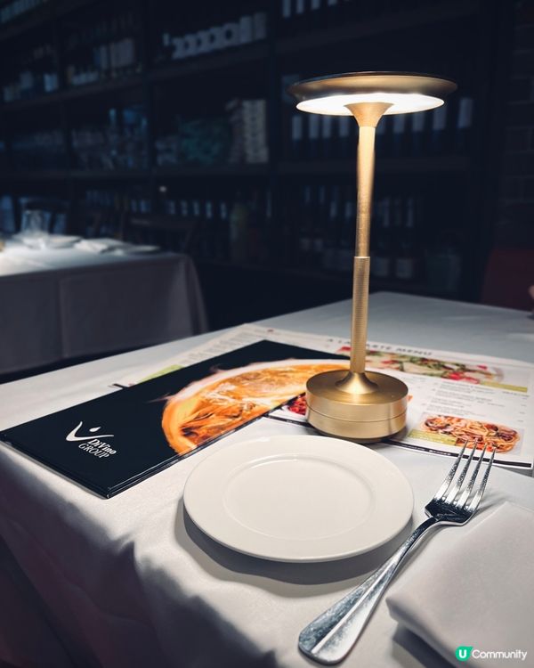 浪漫約會餐廳推介！意大利人主理石窯手拉Pizza🍕