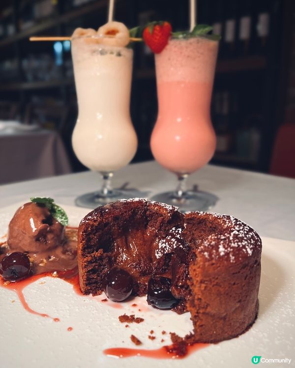 浪漫約會餐廳推介！意大利人主理石窯手拉Pizza🍕