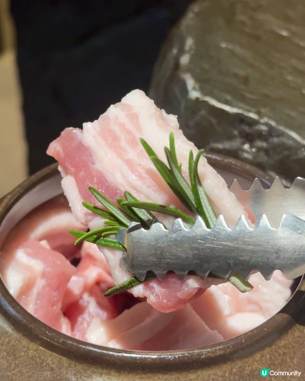 最新 濟州主題烤肉🔥熟成黑毛豬必食！🤤