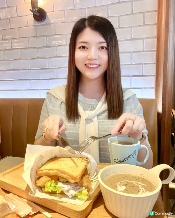 Oliver's Super Sandwich