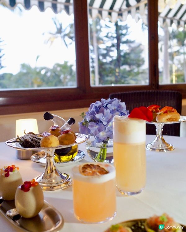 經典的The Verandah露台餐廳絕對是浪漫約會或閨蜜聚...