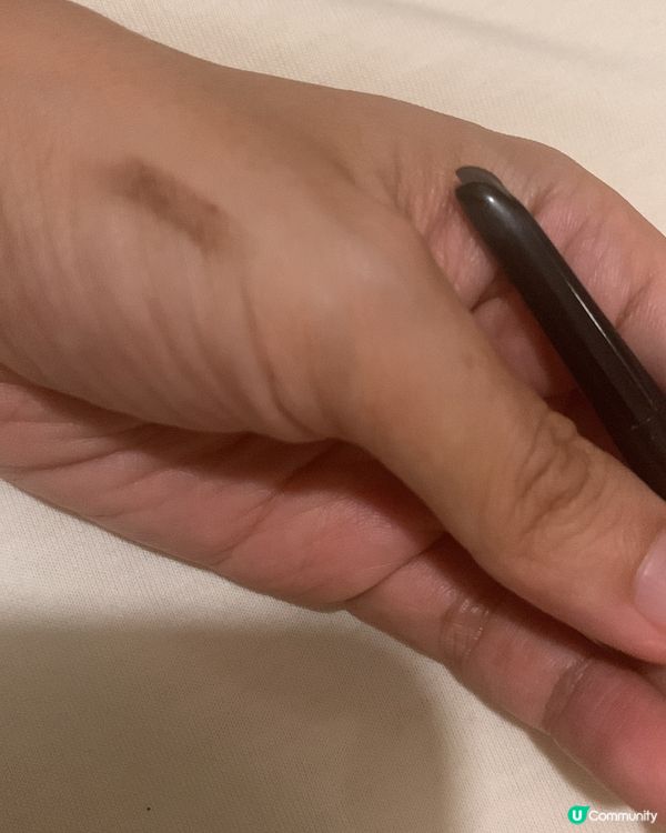 Benefits brow pencils 