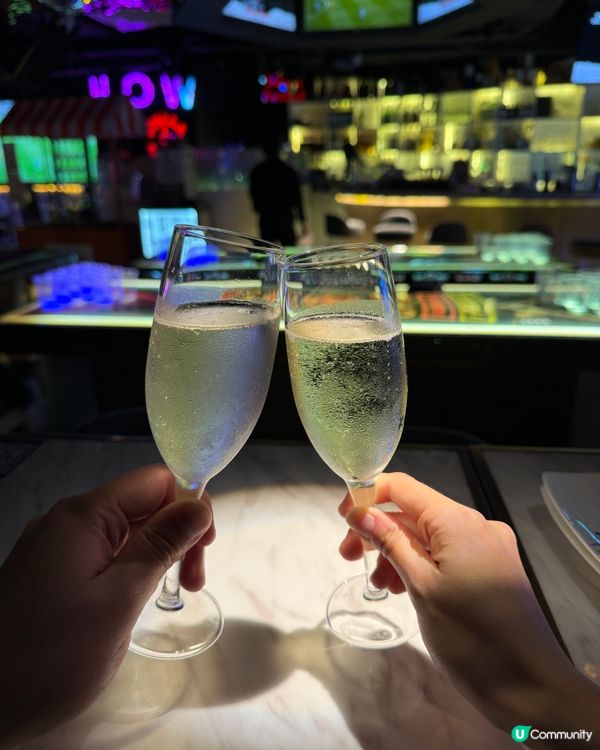 【尖沙咀｜諾士佛臺中氣氛滿滿嘅酒吧餐廳】