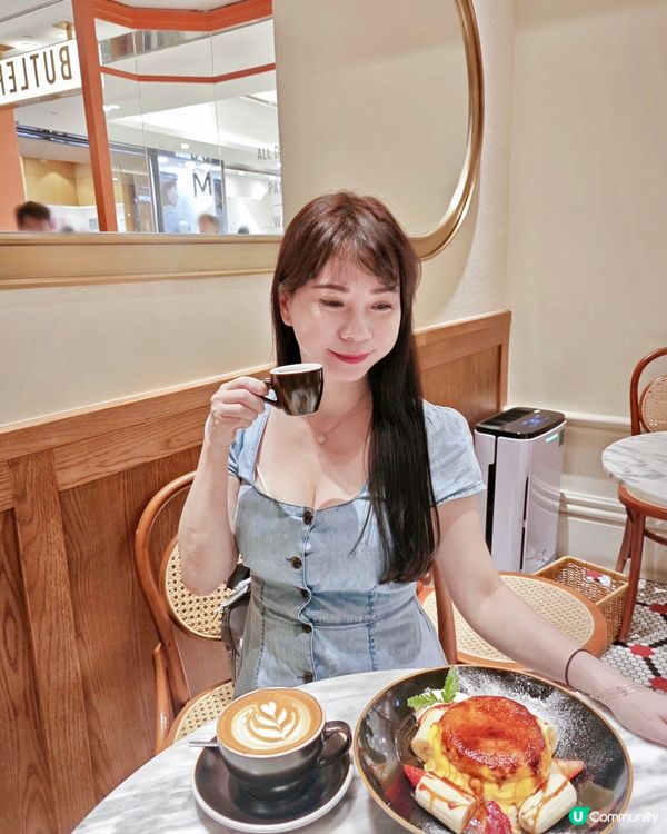 同屋企人去新城市食lunch,揀咗食西餐,依間Butlery...