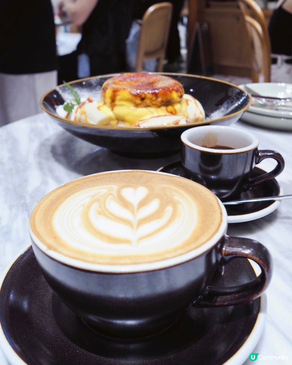 同屋企人去新城市食lunch,揀咗食西餐,依間Butlery...