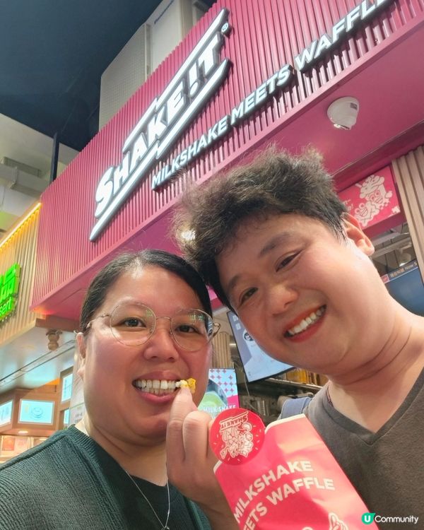 旺角甜品店！榴槤奶昔+窩夫🥪😋