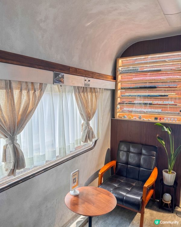 在時光靜止的車廂裡享受午後一杯咖啡、一份甜點