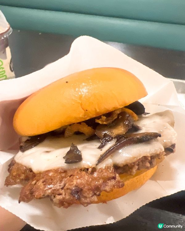 Shake Shack限定!杜拜開心果朱古力奶昔x爆蒜蘑菇堡