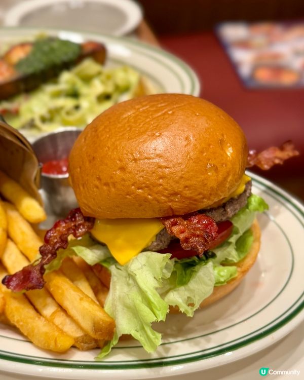 旺角Moko優雅Cafe 必試開心果美式鬆餅💚🥞