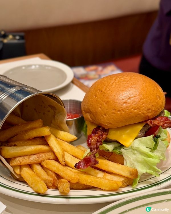 旺角Moko優雅Cafe 必試開心果美式鬆餅💚🥞