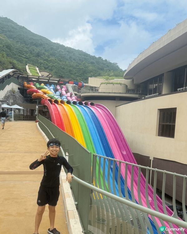 仔仔非常喜歡玩水，作為香港第一個水上樂園，當然要帶仔仔去玩啦...