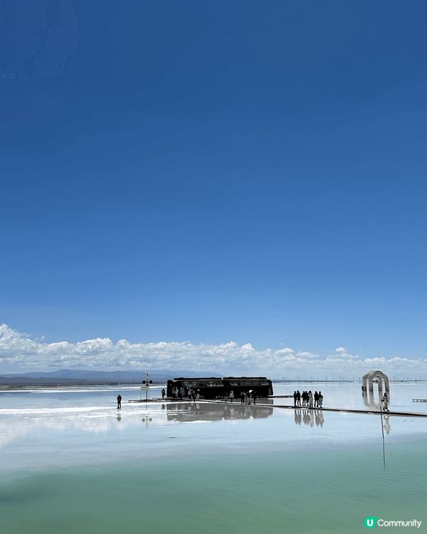 藍天白雲與清澈平靜的海面，特別喜歡最後一張圖片，海面上的火車...