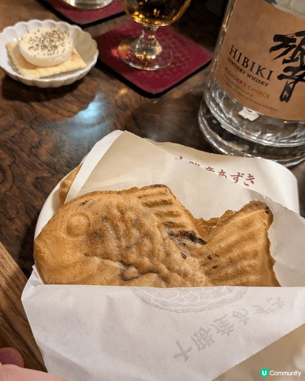 1) 這是大阪一間一人經營的小型酒吧，去年到過一次後認識了老...