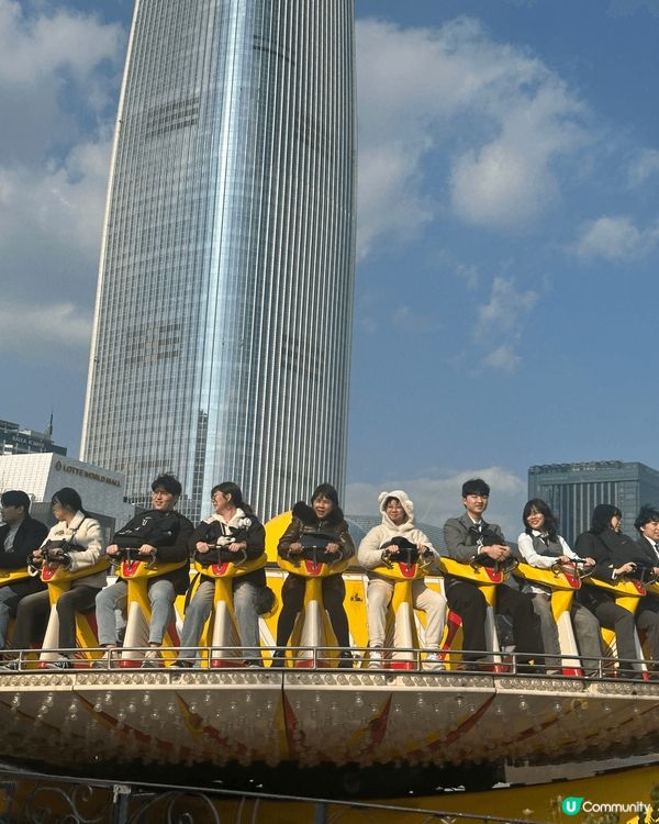 韓國旅遊必去的樂天世界，多款刺激機動遊戲，足足玩一齊天，人流...