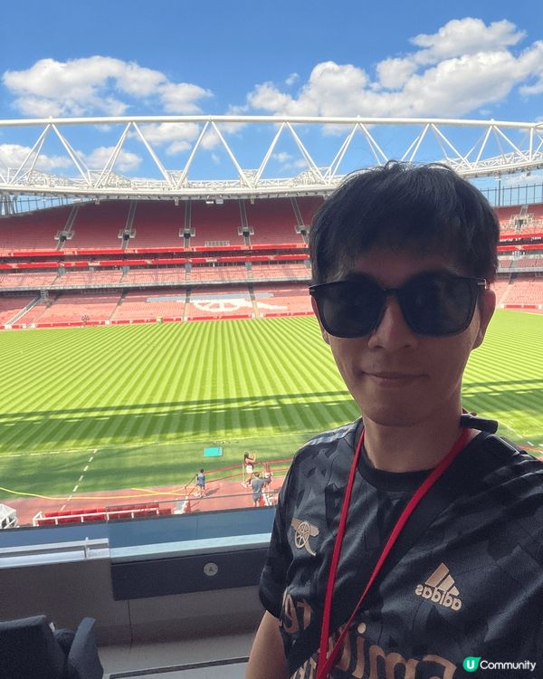 啱啱去完英國倫敦阿仙奴主場，參觀佢哋嘅導賞團，可以睇到更衣室...