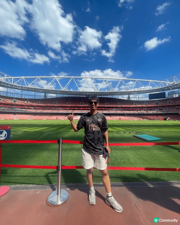 啱啱去完英國倫敦阿仙奴主場，參觀佢哋嘅導賞團，可以睇到更衣室...