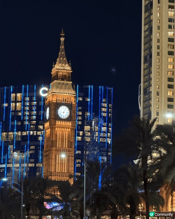 1. 澳門倫敦人巴黎人夜景照  