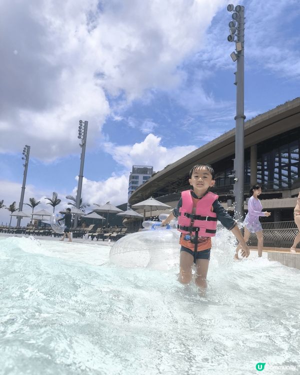 在海洋公園水上樂園歡樂的一天
