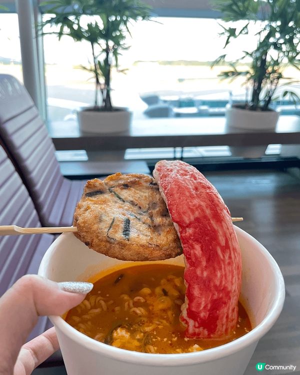 去首爾當然要食拉麵，韓國人煮拉麵真係另一個境界，普通咁煮都好...