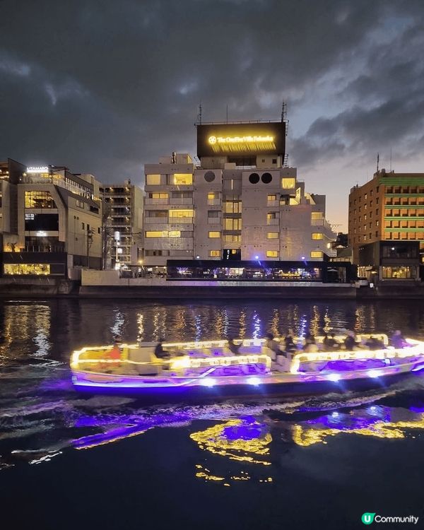 在日本夜晚街邊很容易見到車仔拉麵舖，這也是日本特色之一，味道...